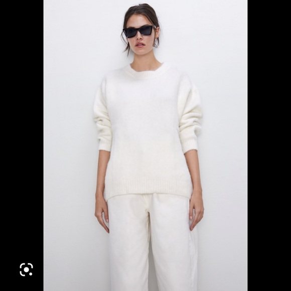 Zara Sweater - Picture 4 of 4